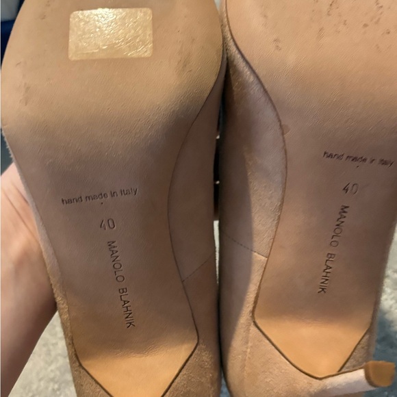 Manolo Blahnik Beige Suede Heels - Picture 2 of 4